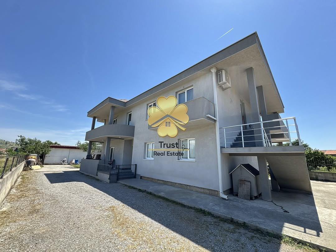 Na prodaju kuca, 310m2, Gornja Gorica, Podgorica