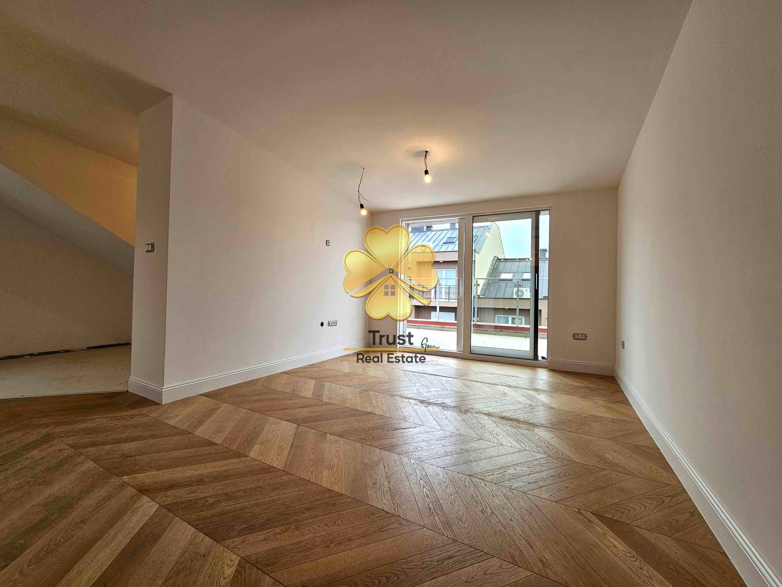 Dvosoban stan, Ljubovic, Podgorica, 69m2+ 19m2