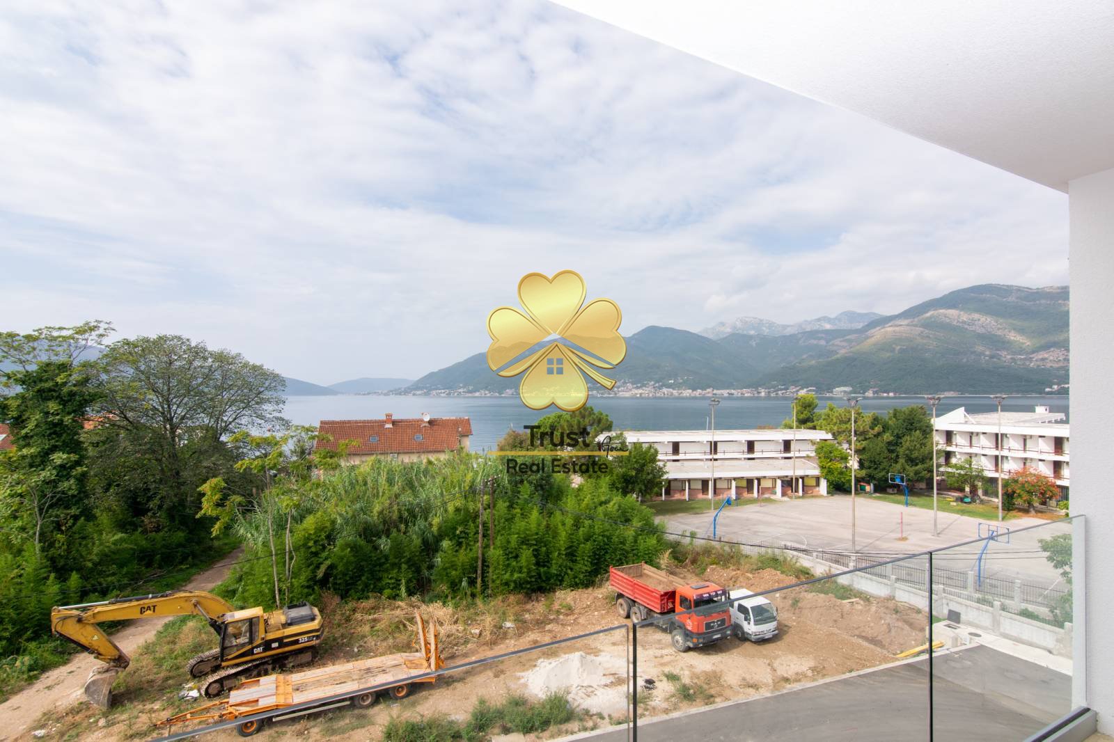 Dvosoban stan sa pogledom na more, Seljanovo, Tivat, 72m2