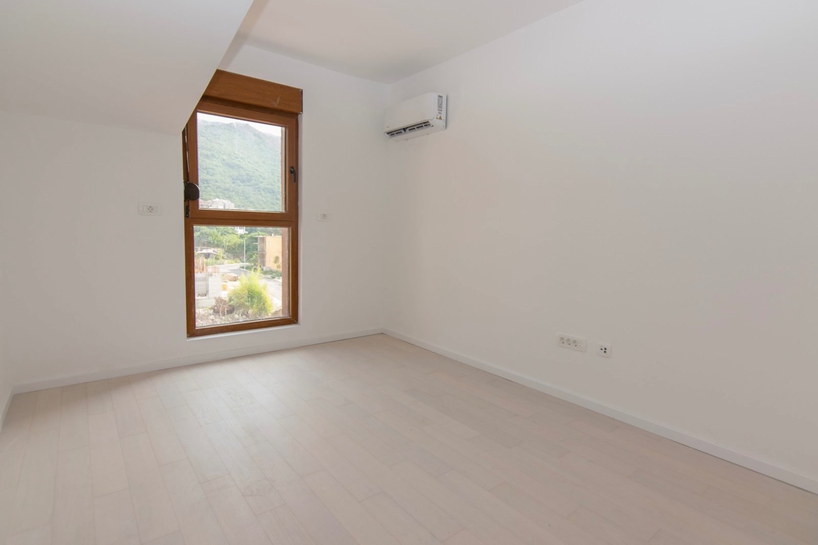 Apartment for sale in Tivat — photo 12